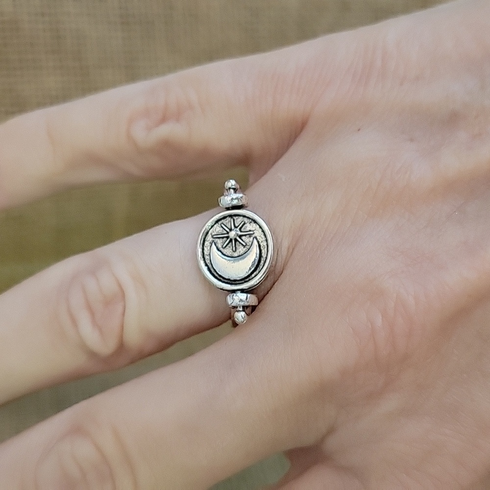 SUN AND MOON FLIP RING - Picture 3 of 5